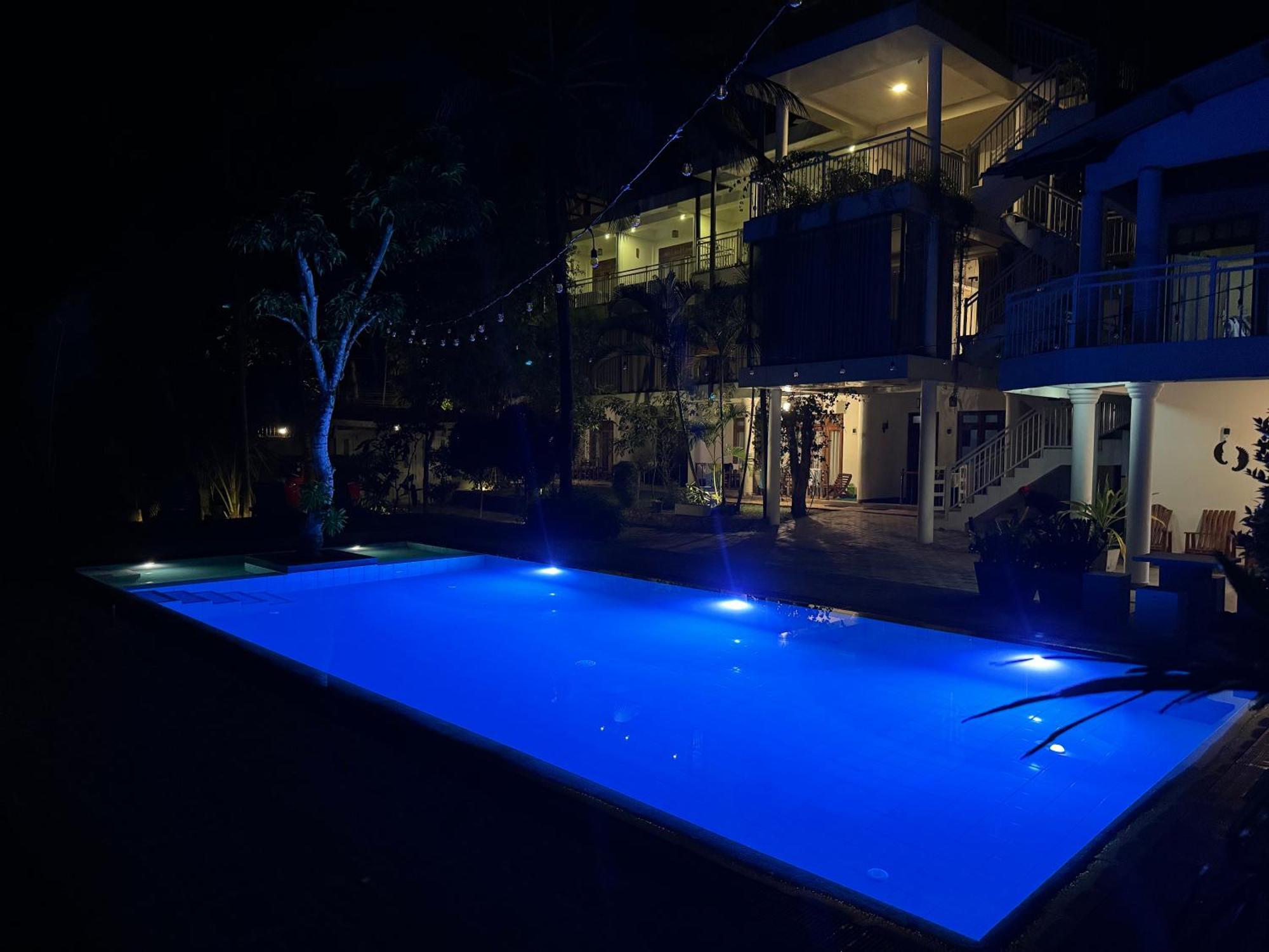 French Garden แคนดี้ ภายนอก รูปภาพ